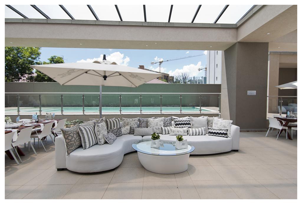 Sandton Skye Johannesburg Luxury Apartment ภายนอก รูปภาพ