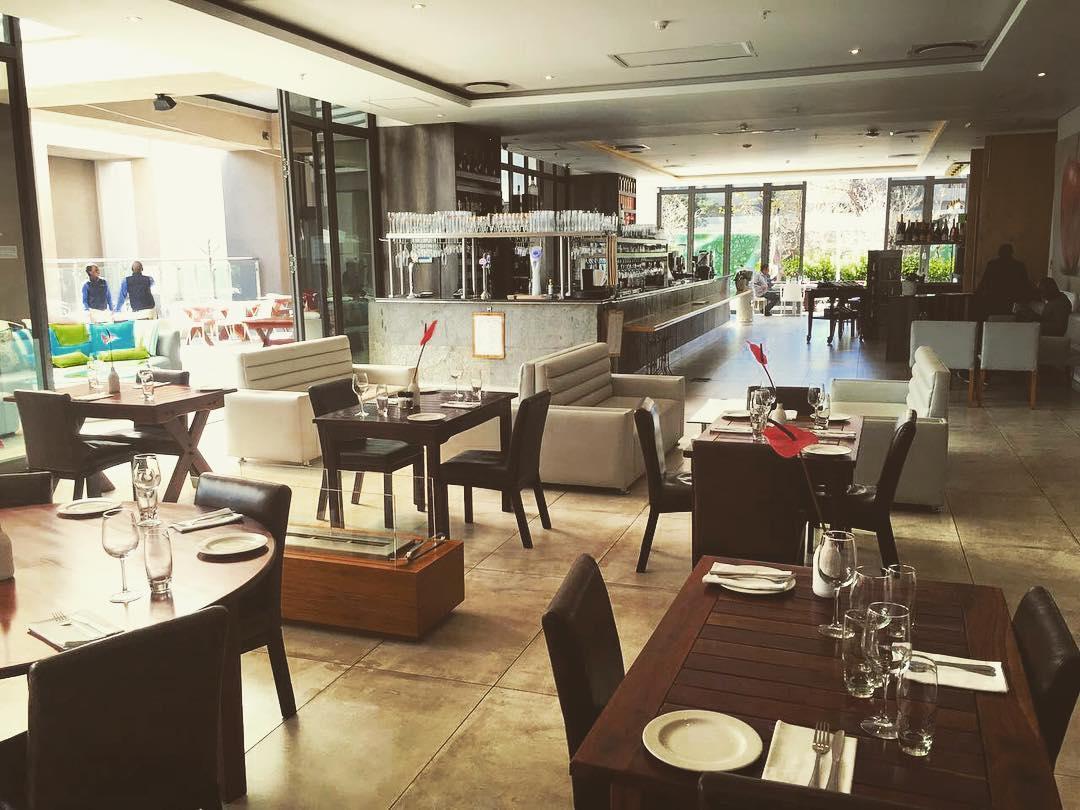 Sandton Skye Johannesburg Luxury Apartment ภายนอก รูปภาพ